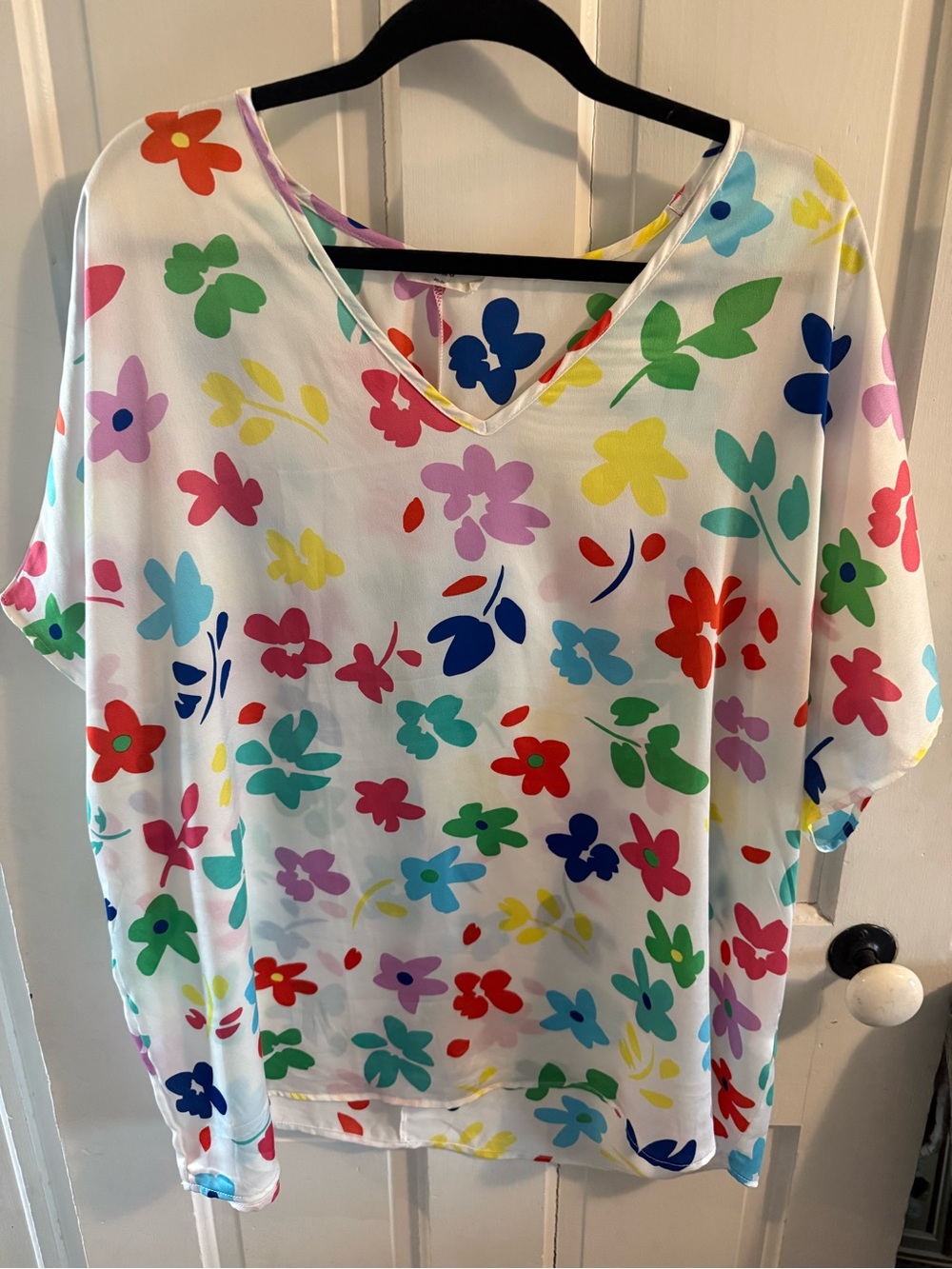 entro White Floral V-Neck Tunic with Multicolor Blooms